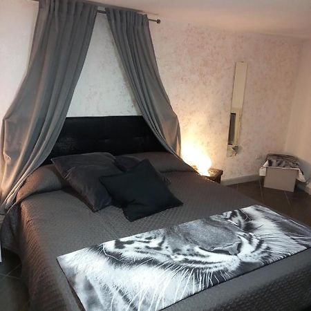 Bella Mbriana Apartment Napoli Exterior foto